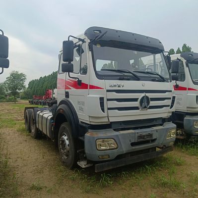 Camión pesado usado Camión pesado de transporte para todo tipo de terrenos con una capacidad de motor &gt; 8L