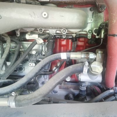 Camión de descarga usado de Foton con capacidad de tanque de combustible de 400L y material de caja de carga de acero al carbono
