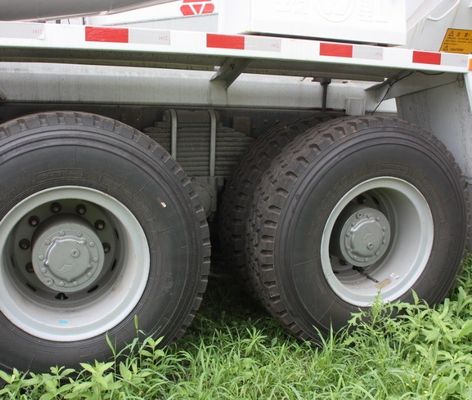 Chasis Sinotruk camión mezclador de cemento duradero de trabajo pesado con una potencia máxima de 400 caballos de fuerza