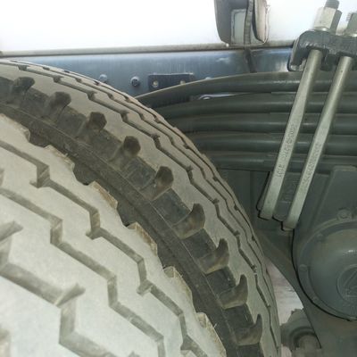 Pago completo Sinotruk chasis camión mezclador de hormigón con sistema de dirección hidráulica