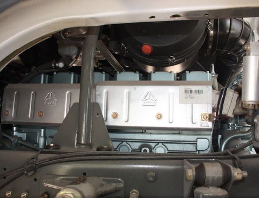 Modo de conducción 6x4 Usado 375 HOWO camión mezclador de hormigón de tambor para construcción pesada