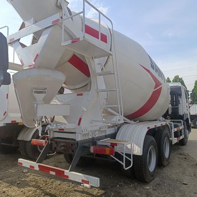Camión mezclador de cemento de trabajo pesado con una potencia máxima de 300-400 caballos de fuerza