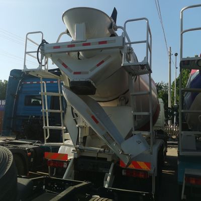 Fuera de carretera Zz1257n3647n1 camión mezclador de cemento Foton con una potencia máxima de 400 caballos de fuerza y neumáticos