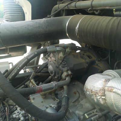 Fuera de carretera Zz1257n3647n1 camión mezclador de cemento Foton con una potencia máxima de 400 caballos de fuerza y neumáticos