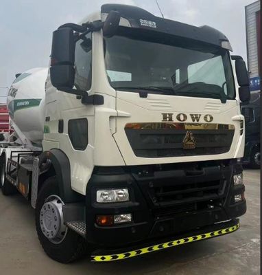 Chasis del mezclador de hormigón de dirección hidráulica Sinotruk utilizado para aplicaciones de carga útil de 30 T