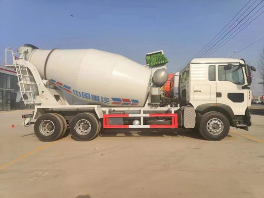 Chasis Sinotruk Dirección hidráulica de potencia Mezclador de hormigón con 8 desplazamiento y 400 hp