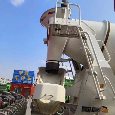 Camión de mezcla de cemento hidráulico de acero al carbono 8x4 para durabilidad y rendimiento de Sinotruk