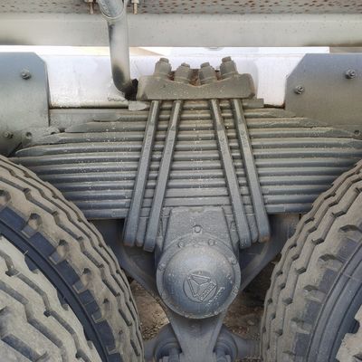 Tipo de transmisión manual Sinotruk camión mezclador de cemento para necesidades de construcción pesada
