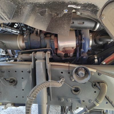 8X4 Sinotruck HOWO 350HP 371HP12-15 cúbico camión mezclador de hormigón con y sin neumáticos de tubo
