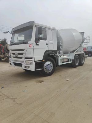 Chasis Sinotruk personalizado Camión mezclador de dirección hidráulica con asistencia de potencia y neumático