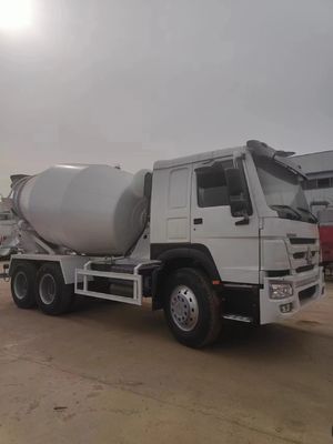 Chasis Sinotruk personalizado Camión mezclador de dirección hidráulica con asistencia de potencia y neumático
