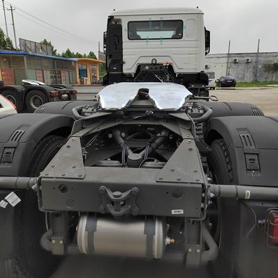Camión tractor Sinotruk de segunda mano con caja de carga de acero al carbono en buenas condiciones