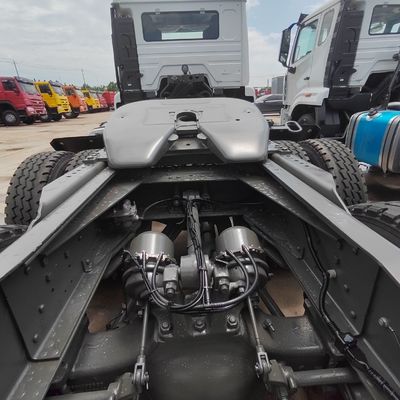 6×4 rueda motriz 2024 Sinotruk Camión de retroceso de trabajo pesado con sistema de dirección hidráulica