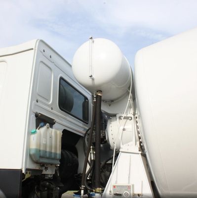 ZZ1257N3647N1 8x4 Camión Sinotruk usado HOWO 380 HP Mezclador de hormigón con alta durabilidad