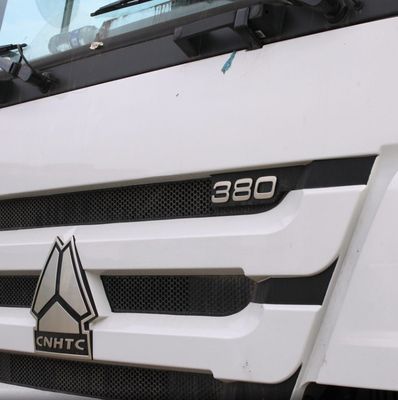 Modo de accionamiento 8x4 Sinotruk Chasis Mixer de cemento con dirección hidráulica y asistencia de potencia