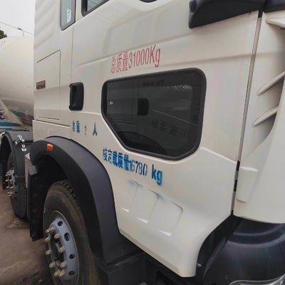6X4 Nx 8m3 Sinotruk Construcción de trabajo pesado camión mezclador de hormigón con 8 desplazamiento