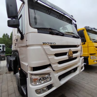 neumáticos sin tubos camión de transporte hidráulico con chasis Sinotruk y transmisión manual