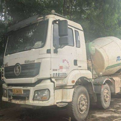 Sinotruk 8m3 camión mezclador de hormigón diesel con dirección hidráulica