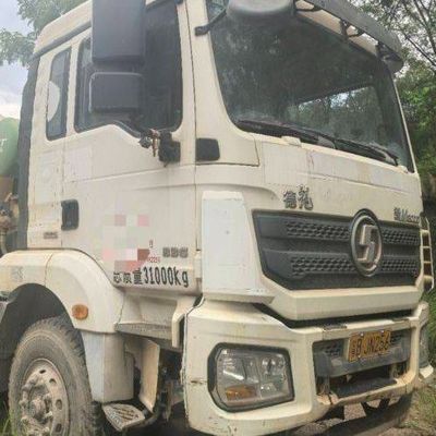 Camión mezclador de hormigón Sinotruk de 12 m3 con sistema de dirección hidráulico y neumático