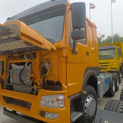 Capacidad de remolque mejorada Camión de transporte HOWO chino 6.8x2.5x3.8m Capacidad de carga 31-40t