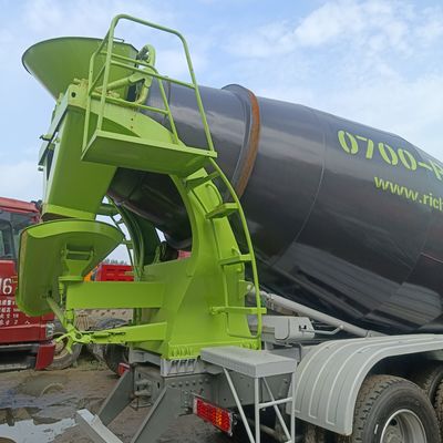 12m3 HOWO Camión profesional de mezcla de hormigón con transmisión manual y motor de 380 CV