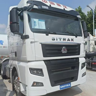 Sinotruck Tractor Truck Ventas 400L Tanque de combustible y asiento de aire para requisitos personalizados