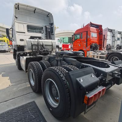 Camión tractor HOWO de trabajo pesado certificado ISO para transporte industrial y equipos mineros