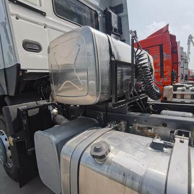 Camión tractor HOWO de trabajo pesado certificado ISO para transporte industrial y equipos mineros