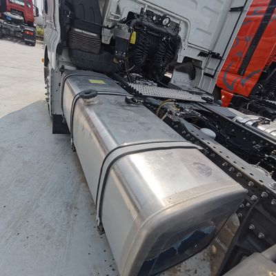 Transmisión manual HOWO Camión tractor con asiento de suspensión de aire personalizado y cómodo