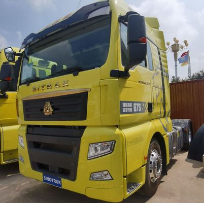 Confortables largas distancias con asiento de suspensión de aire del tractor y caja de carga de acero carbono