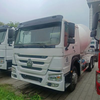 Camión mezclador de hormigón de 12 m3 con dirección hidráulica y chasis Sinotruk