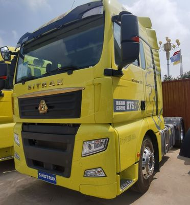 Cisterna de combustible de 400L y asiento de suspensión aerodinámica Sinotruck Camión tractor con asiento de conductor usado