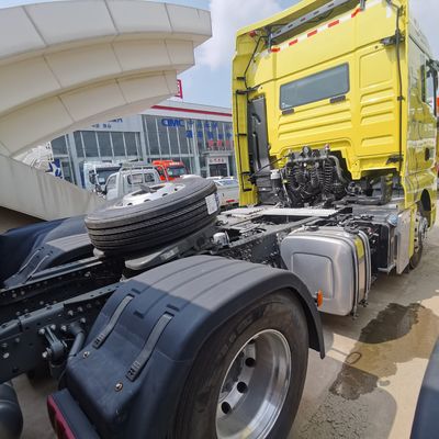 Camión versátil para el transporte de mercancías a nivel mundial con asiento de suspensión aérea y &gt; 450 CV