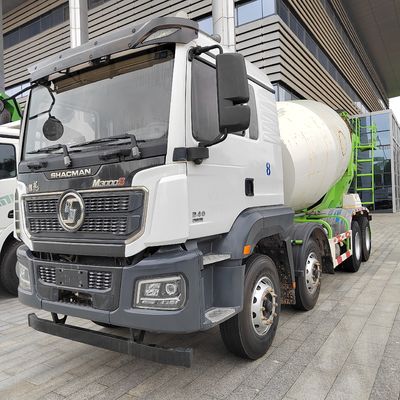 Sinotruk Chasis Agitator camión de mezcla de hormigón con dirección hidráulica