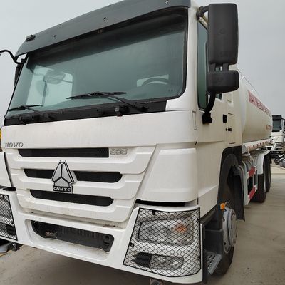 Sinotruk Chasis 20tons Usado HOWO 6X4 Camión de entrega de agua Camión cisterna de agua Camión con neumático