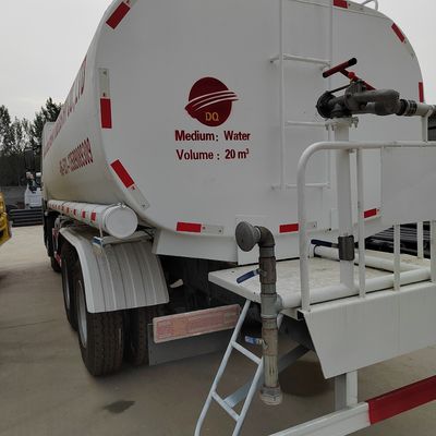 Sinotruk Chasis 20tons Usado HOWO 6X4 Camión de entrega de agua Camión cisterna de agua Camión con neumático