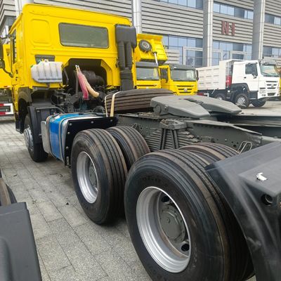 Cabeza de tractor de trabajo pesado HOWO6X4 Trac con asiento del conductor con suspensión neumática