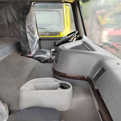 Sinotruk HOWO 6X4 camión de suministro de agua con paquete peso bruto 13570.000kg