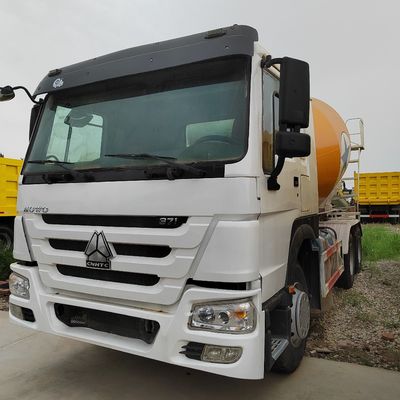 Certificado Sinotruk HOWO 6X4 15m3 camión de suministro de agua potable de pulverización para estándares