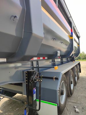 Remolque de transporte de granos auto descargable de color personalizado 8000-9000mm Base de ruedas y más