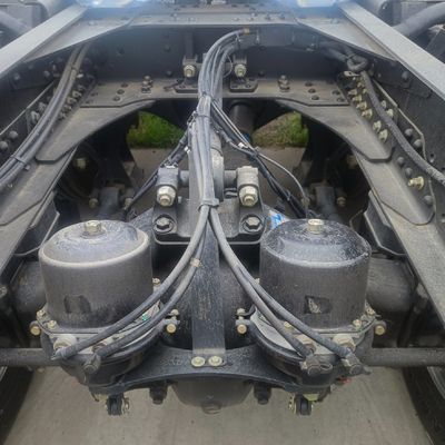 Capacidad de remolque superior Shaanxi Delong camión tractor diesel con dirección hidráulica