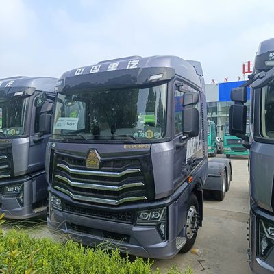 Camión pesado nacional HOWO700HP Camión de transporte de tracción de 6x4 10 ruedas en 2024