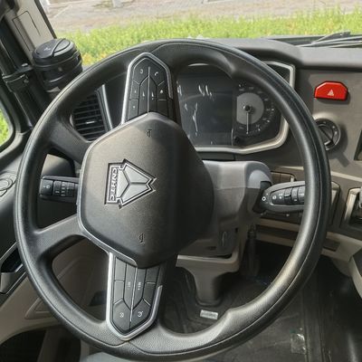 2024 HOWO 6X4 remolque manual izquierdo diesel raspadora comercial para el pago inicial
