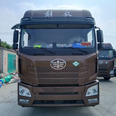 Vehículo de transporte 630 CV con chasis y neumáticos Sinotruk