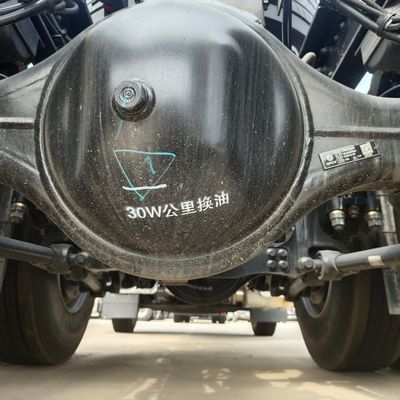 El tractor a gas de Dongfeng Tianlong 6X4 es la solución definitiva para el transporte de GNL