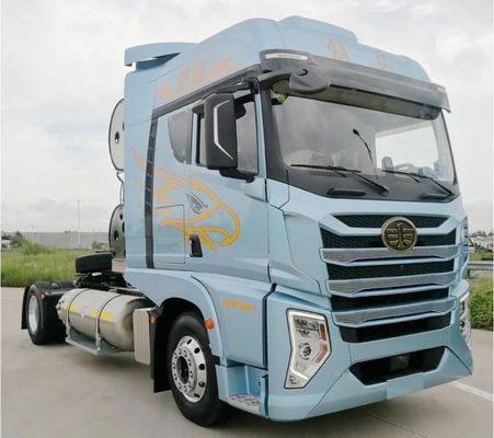 8800.000kg Peso bruto 580 CV GNL FAW 6*4 y 4*2 Camión tractor con capacidad de carga 31-40 t