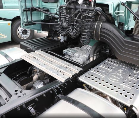 Tipo de carga delantera de elevación de tipo de descarga 4 × 2 FAW X6000 camión tractor de 510 CV para GNL y CNG