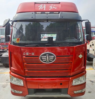 FAW Jiefang J6p Gas 6X4 Camión de transporte de tractores con paquete de peso bruto 8870.000 kg