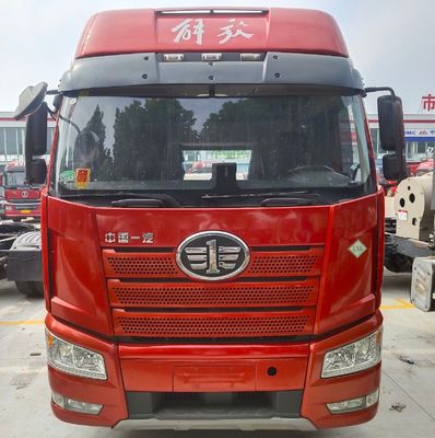 Ventas de camiones de transporte de neumáticos 6X4 con transmisión manual y caja de carga de acero al carbono