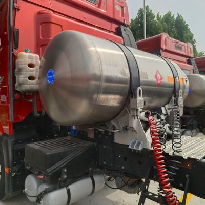 Ventas FAW J6p Gas 6X4 camión con estilo de elevación frontal y 6 meses de servicio postventa